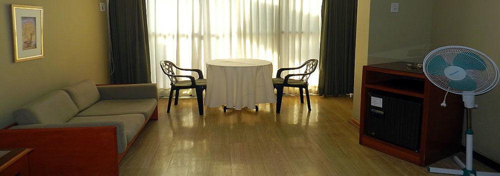 Holiday Suites Tacna Buitenkant foto