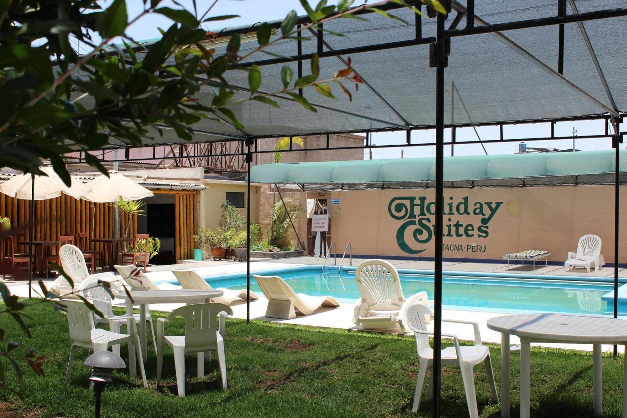 Holiday Suites Tacna Buitenkant foto
